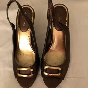 🐶5/$25 Dark Copper Dress barn gold buckle 3” heel